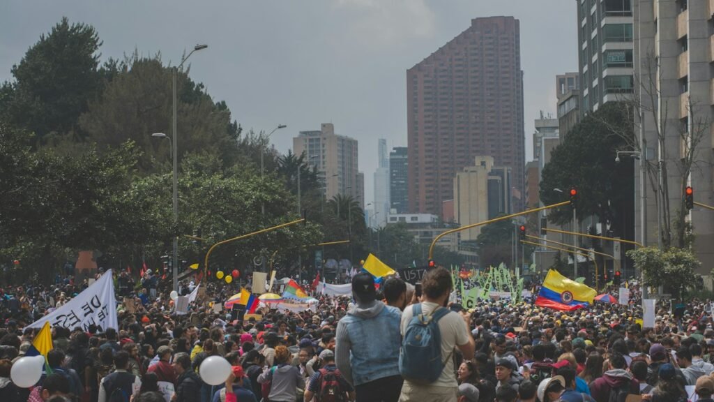 Manifestación en Colombia durante el 21N; fotografía de archivo, no del 14 de octubre de 2026